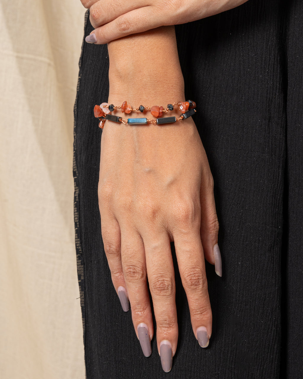 Carnelian and Tube-Shaped Magnelite Bead Bracelet