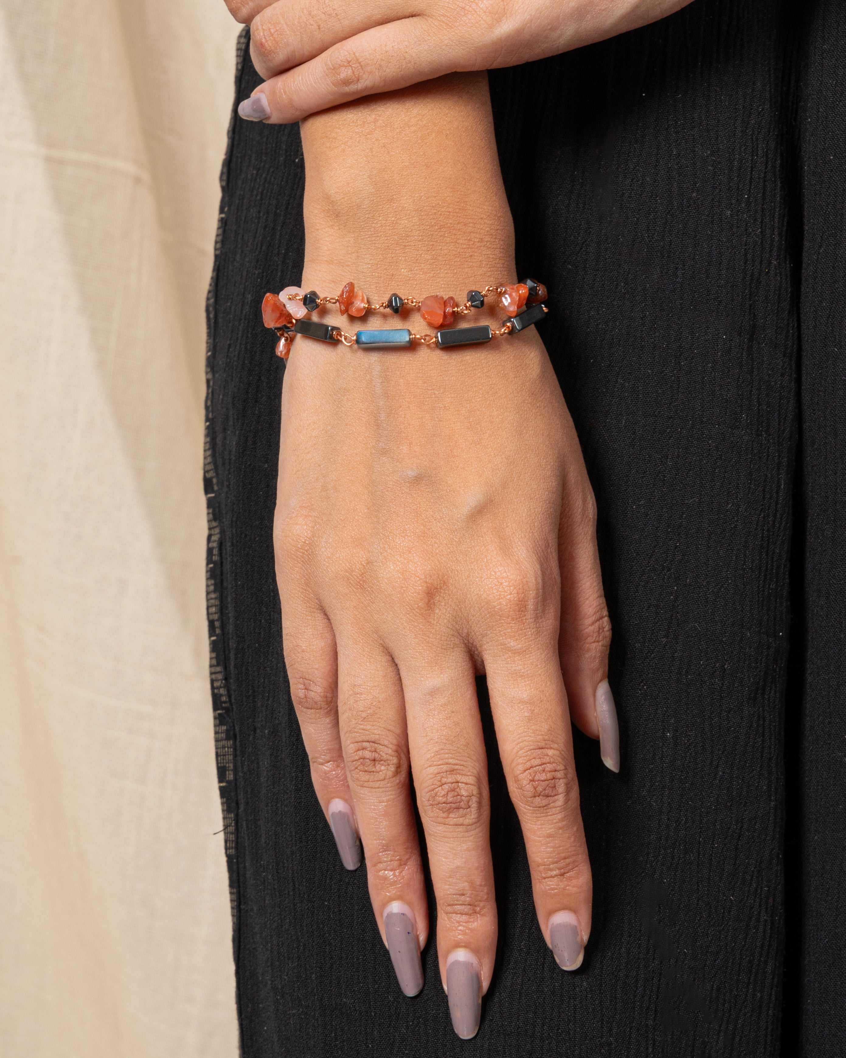 Carnelian and Tube-Shaped Magnelite Bead Bracelet