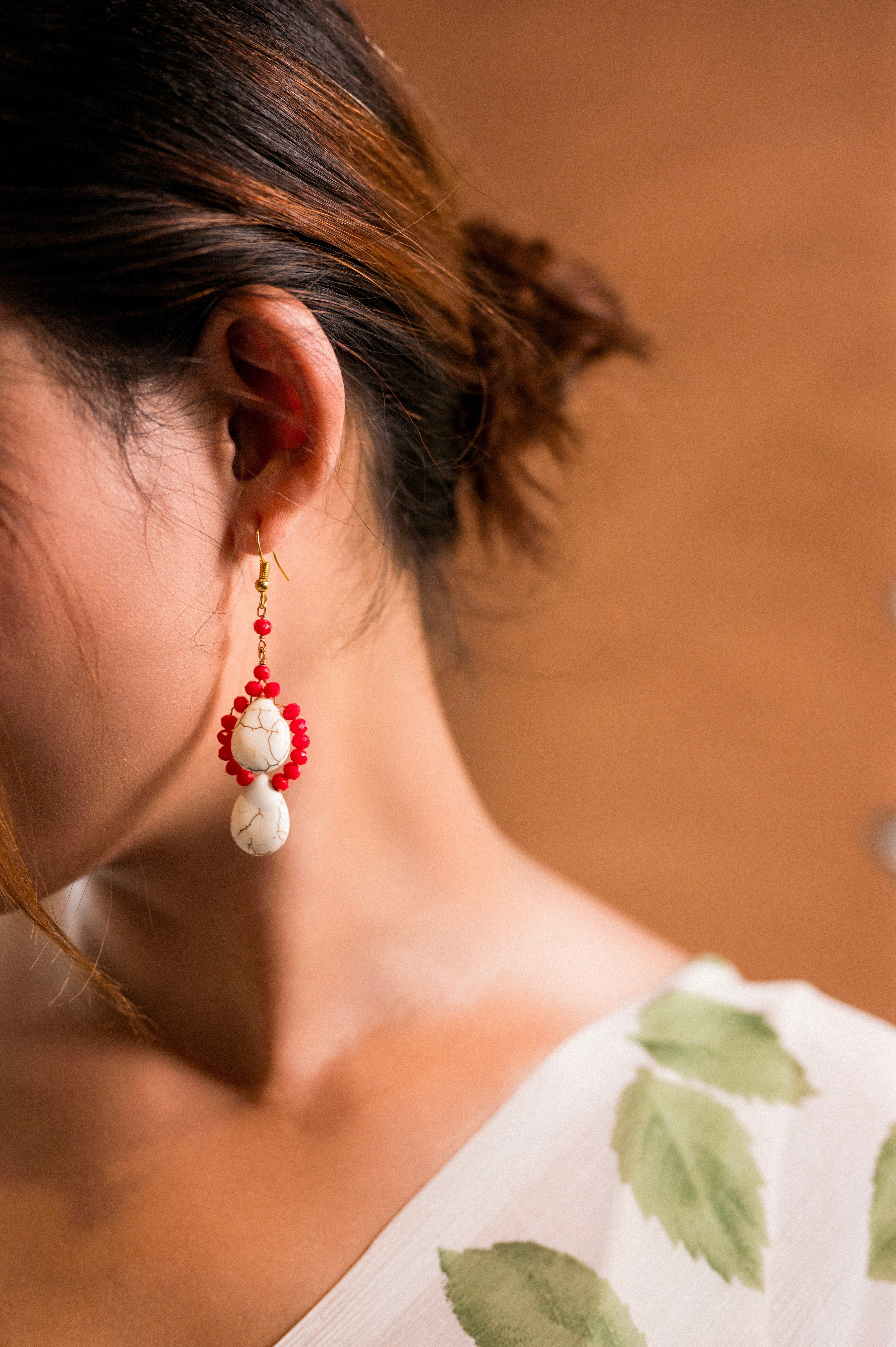 Howlite Red Crystal Earring
